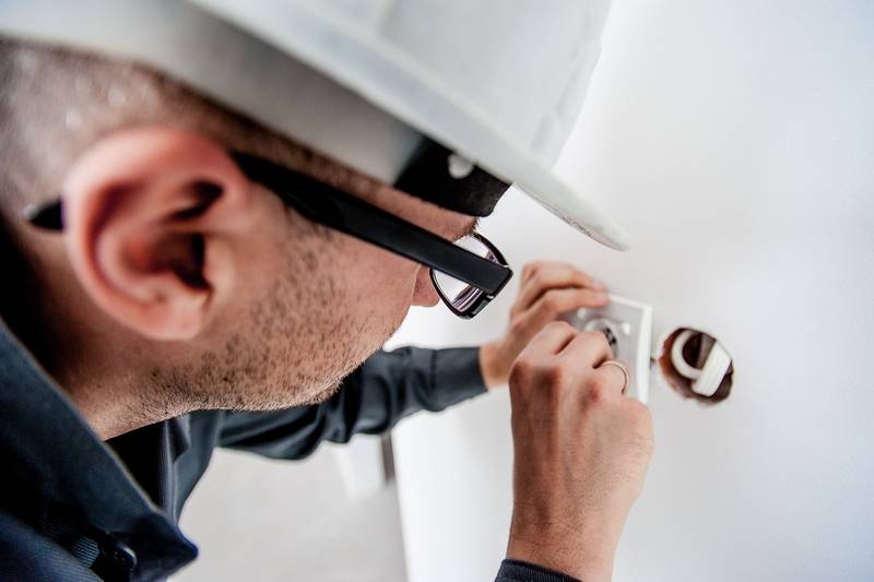 Technicien électricien
